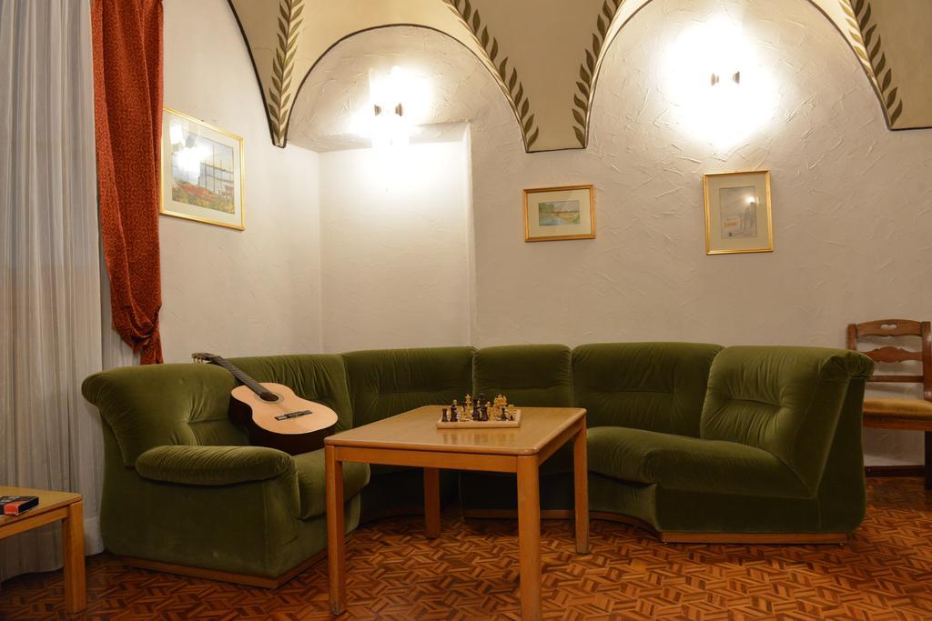 Gufo Hotel